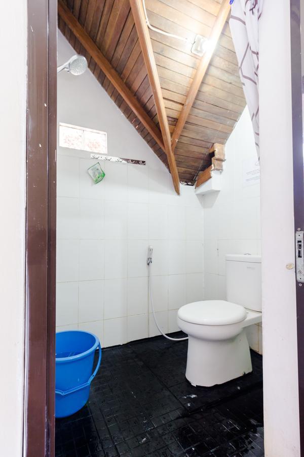 Pele Guesthouse Bandung Exterior foto